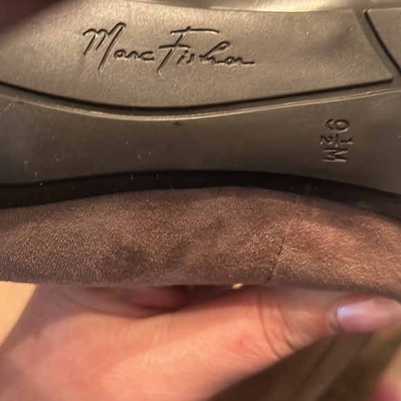 MARC FISHER Tan Heels Size 9.5. Worn a handful of times - Picture 6 of 8